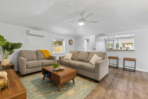 4 Mi to Dtwn Jensen Beach Cottage